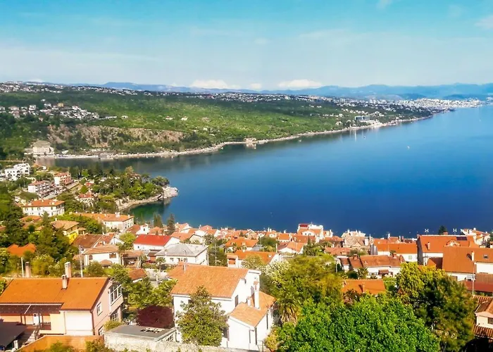 Lejlighed In With Sea View, Balcony, Air Conditioning, Wi-fi Opatija