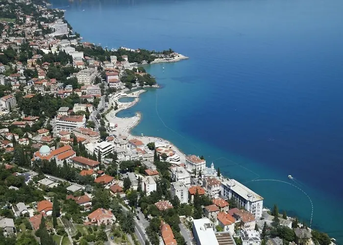 Lejlighed In With Sea View, Balcony, Air Conditioning, Wi-fi Opatija