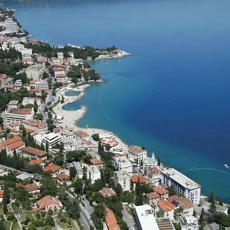 Lejlighed In With Sea View, Balcony, Air Conditioning, Wi-fi Opatija