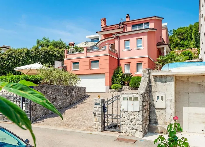 In With Sea View, Balcony, Air Conditioning, Wi-fi Apartman *