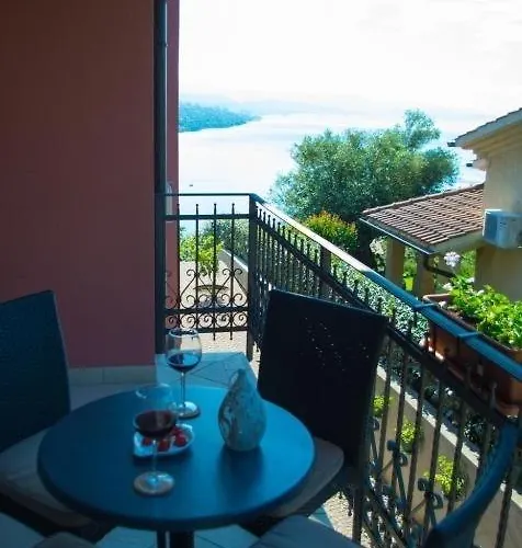 In With Sea View, Balcony, Air Conditioning, Wi-fi Abbázia